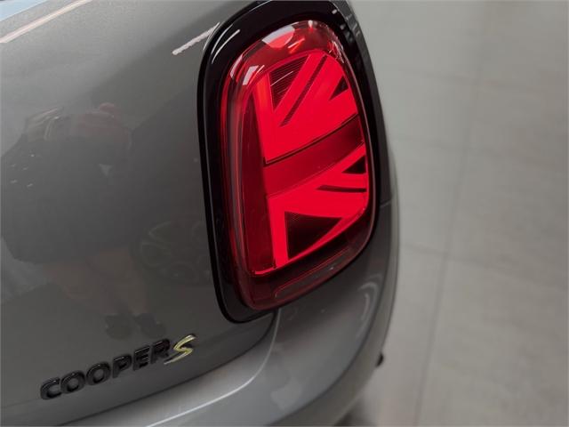 image-8, 2021 MINI Cooper SE Hatch Yours at Christchurch