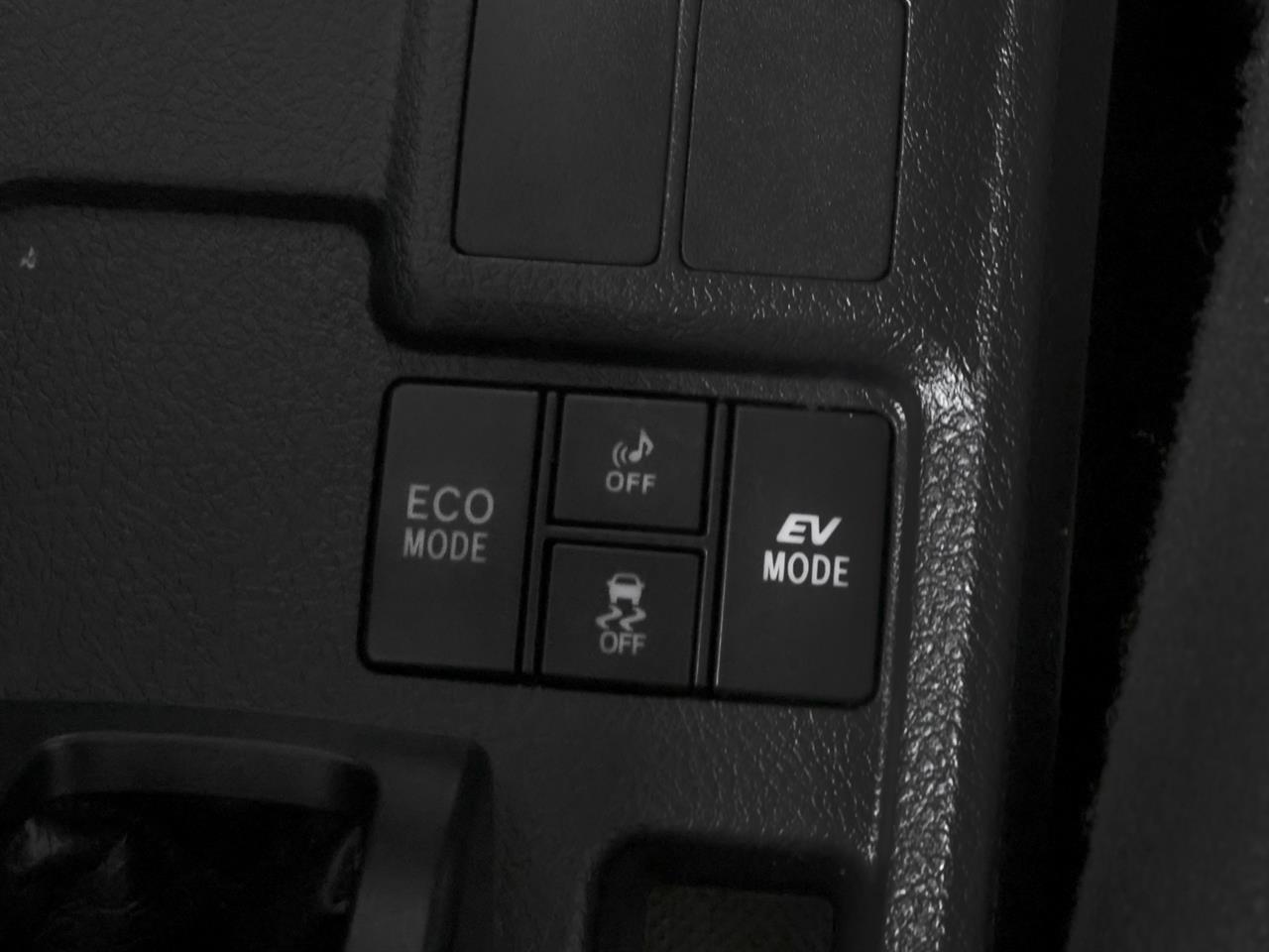 image-13, 2016 Toyota Corolla Fielder Hybrid G 'Aero Tourer' at Christchurch