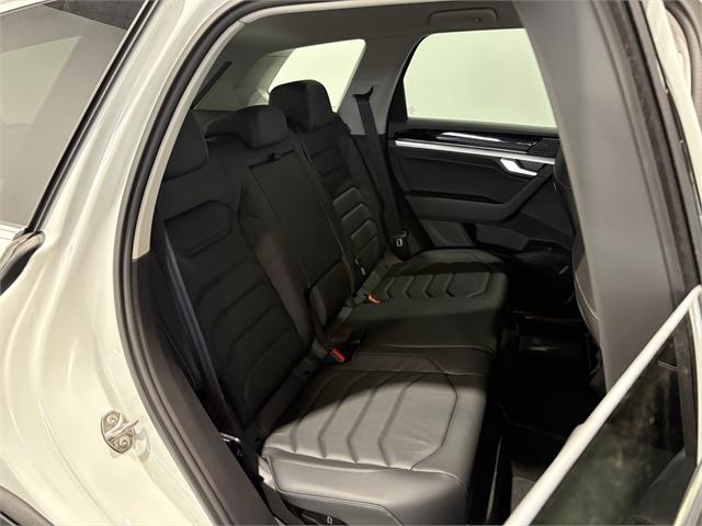 image-10, 2025 Volkswagen Touareg TDI V6 at Invercargill