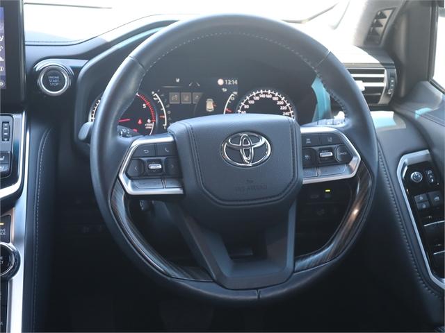 image-11, 2024 Toyota Land Cruiser Vx Limited 3.3 Turbo Dies at Christchurch