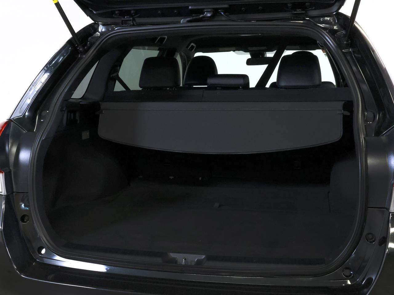 image-19, 2016 Toyota Corolla Fielder Hybrid G 'Aero Tourer' at Christchurch