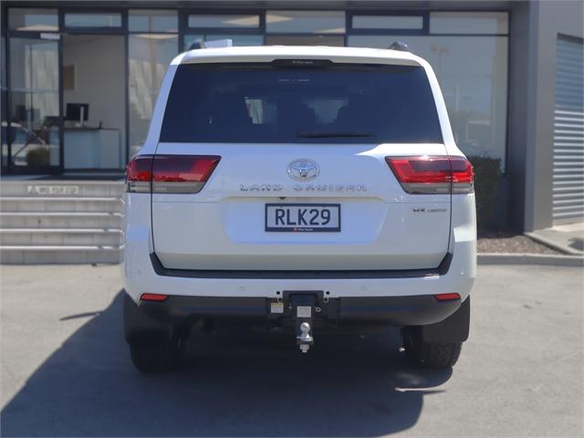 image-5, 2024 Toyota Land Cruiser Vx Limited 3.3 Turbo Dies at Christchurch