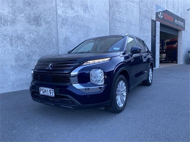 image-0, 2022 Mitsubishi Outlander Ls 2.5P/4Wd/Cvt at Dunedin