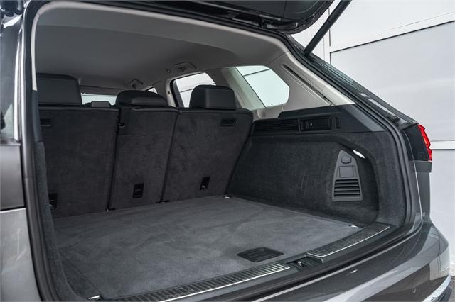 image-8, 2019 Volkswagen Touareg V6 170Kw TDI 3.0D at Christchurch