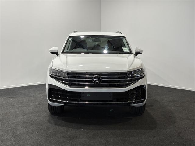 image-1, 2025 Volkswagen Touareg TDI V6 at Invercargill