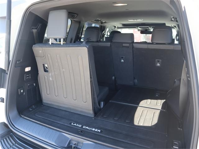 image-18, 2024 Toyota Land Cruiser Vx Limited 3.3 Turbo Dies at Christchurch