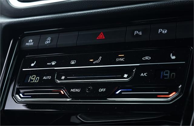 image-15, 2025 Volkswagen T-Roc R-Line 2WD Facelift Petrol B at Christchurch