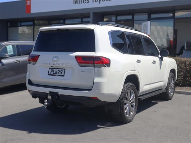 image-4, 2024 Toyota Land Cruiser Vx Limited 3.3 Turbo Dies at Christchurch