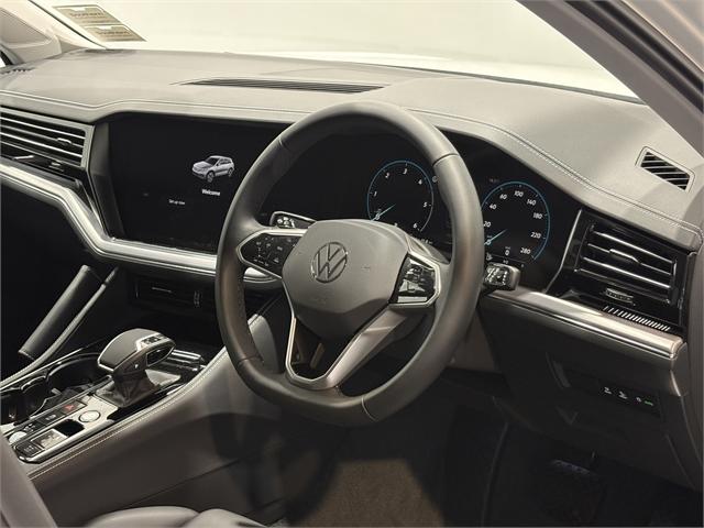 image-13, 2025 Volkswagen Touareg TDI V6 at Invercargill