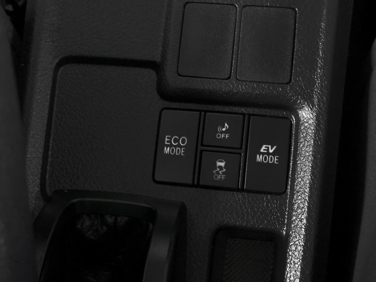 image-13, 2015 Toyota Corolla Fielder Hybrid G at Christchurch