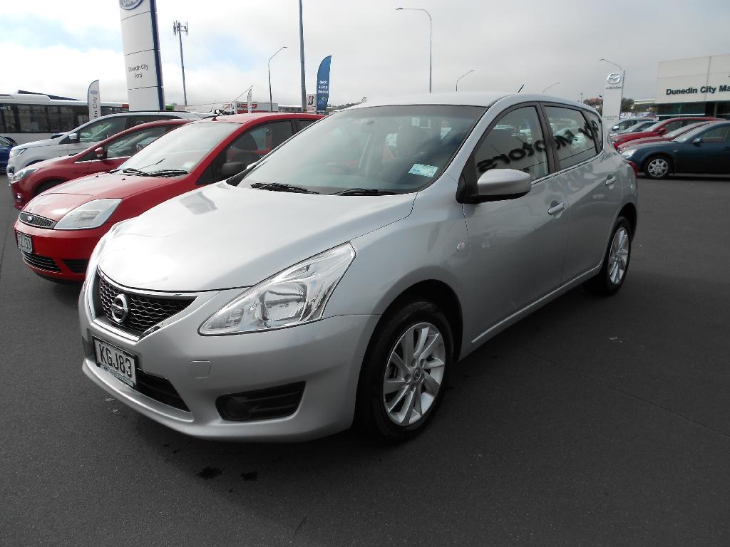 2016 Nissan Pulsar ST Auto Hatch on handshake