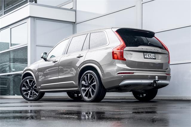 image-4, 2022 Volvo XC90 Momentum 183kW Petrol Hybrid AWD at Christchurch