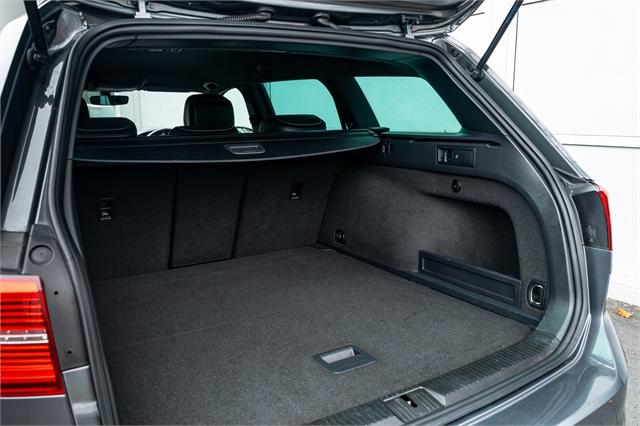 image-9, 2015 Volkswagen Passat R-Line 132KW Petrol Auto at Christchurch