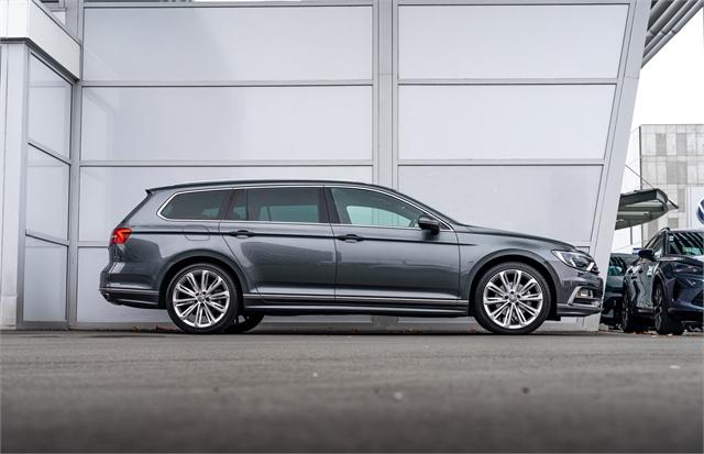 image-1, 2015 Volkswagen Passat R-Line 132KW Petrol Auto at Christchurch