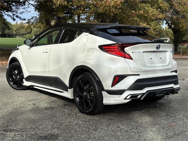 image-15, 2020 Toyota C-HR Hybrid at Christchurch