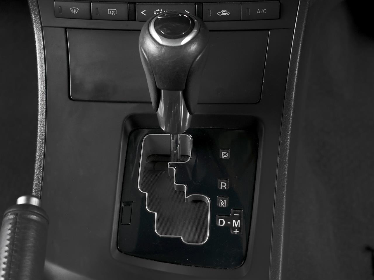 image-12, 2013 Mazda Axela 20S Sportshatch 'Skyactiv' at Christchurch