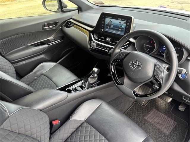 image-10, 2020 Toyota C-HR Hybrid at Christchurch
