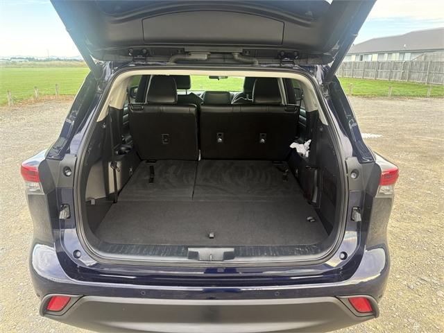 image-8, 2022 Toyota Highlander Limited 2.5P HV ECVT AWD SU at Waimakariri