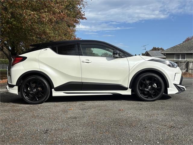 image-5, 2020 Toyota C-HR Hybrid at Christchurch