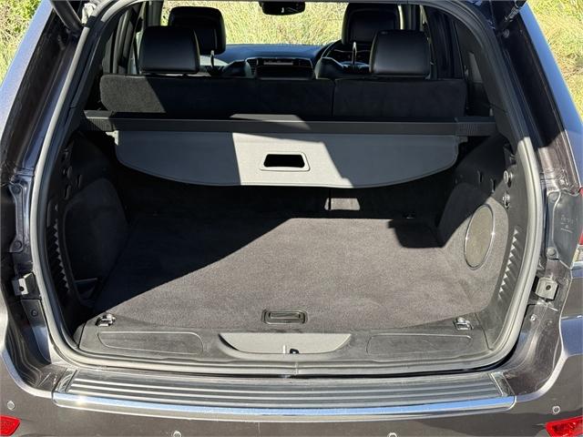 image-6, 2021 Jeep Grand Cherokee Limited 3.0D 4WD at Dunedin