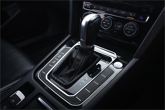 image-14, 2015 Volkswagen Passat R-Line 132KW Petrol Auto at Christchurch