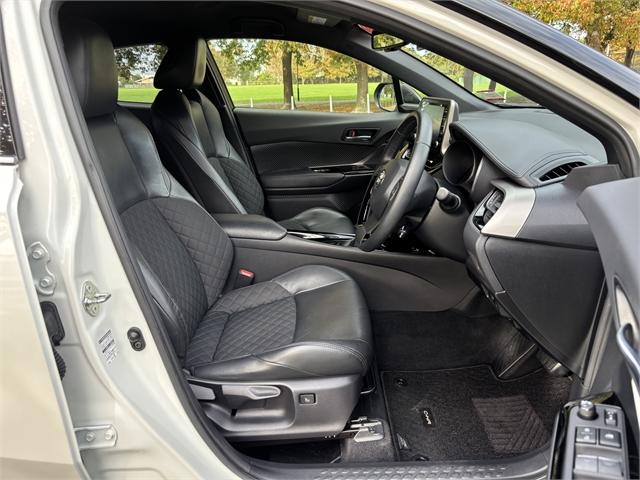 image-9, 2020 Toyota C-HR Hybrid at Christchurch