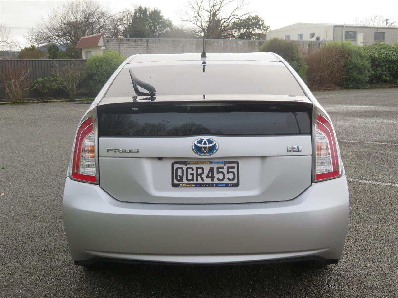 image-3, 2014 Toyota Prius AMAZING 4.2 L PER 100KM HYBRID E at Gore