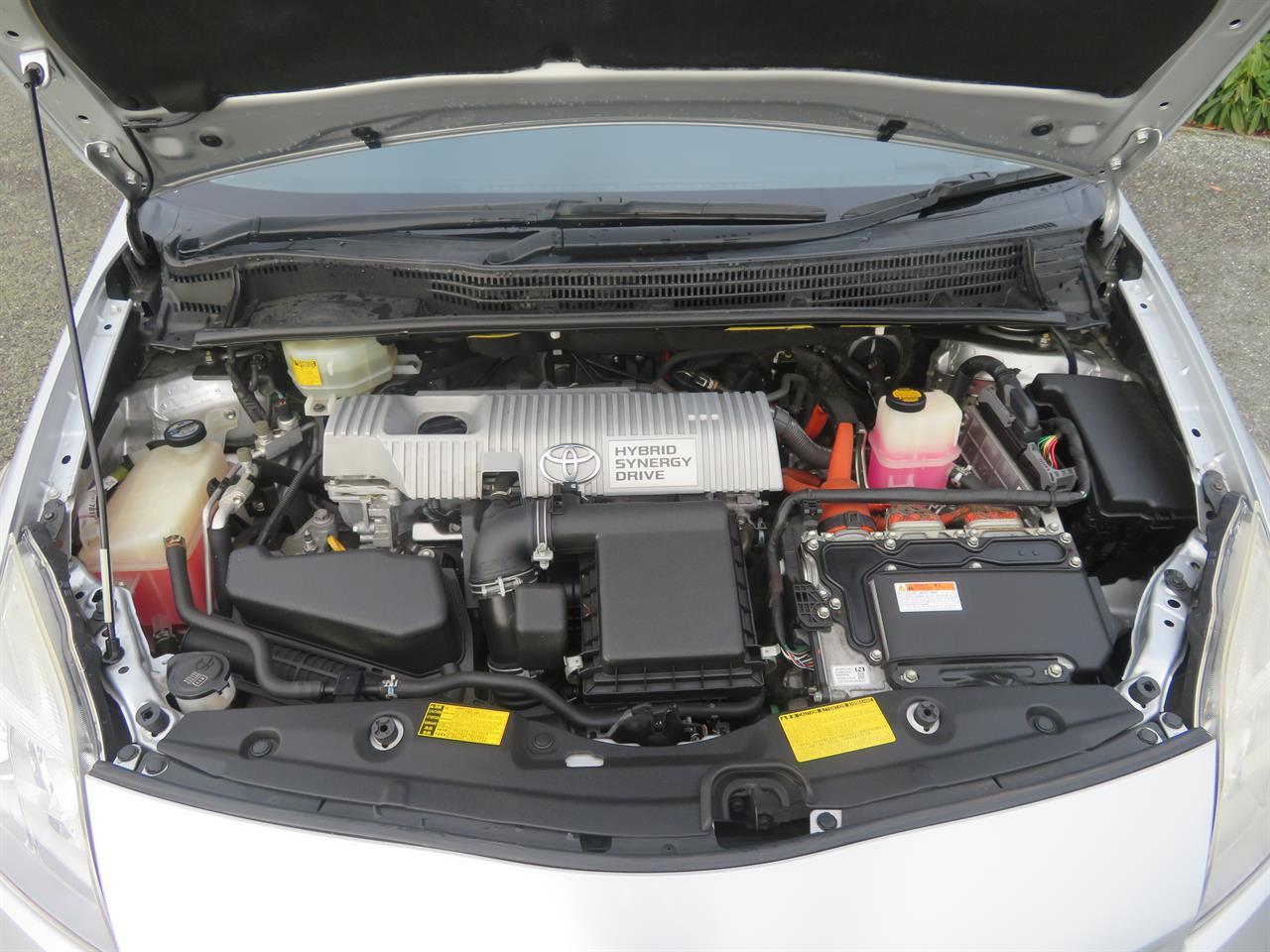 image-15, 2014 Toyota Prius AMAZING 4.2 L PER 100KM HYBRID E at Gore