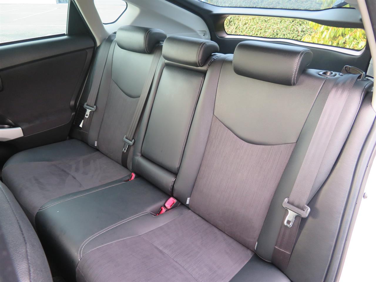 image-10, 2014 Toyota Prius AMAZING 4.2 L PER 100KM HYBRID E at Gore