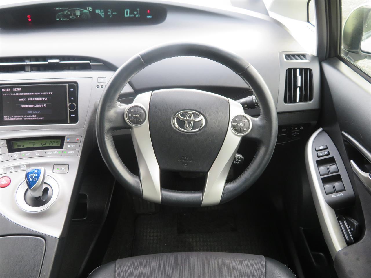 image-14, 2014 Toyota Prius AMAZING 4.2 L PER 100KM HYBRID E at Gore