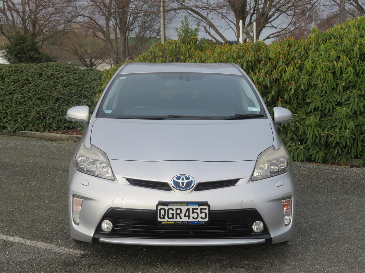 image-1, 2014 Toyota Prius AMAZING 4.2 L PER 100KM HYBRID E at Gore