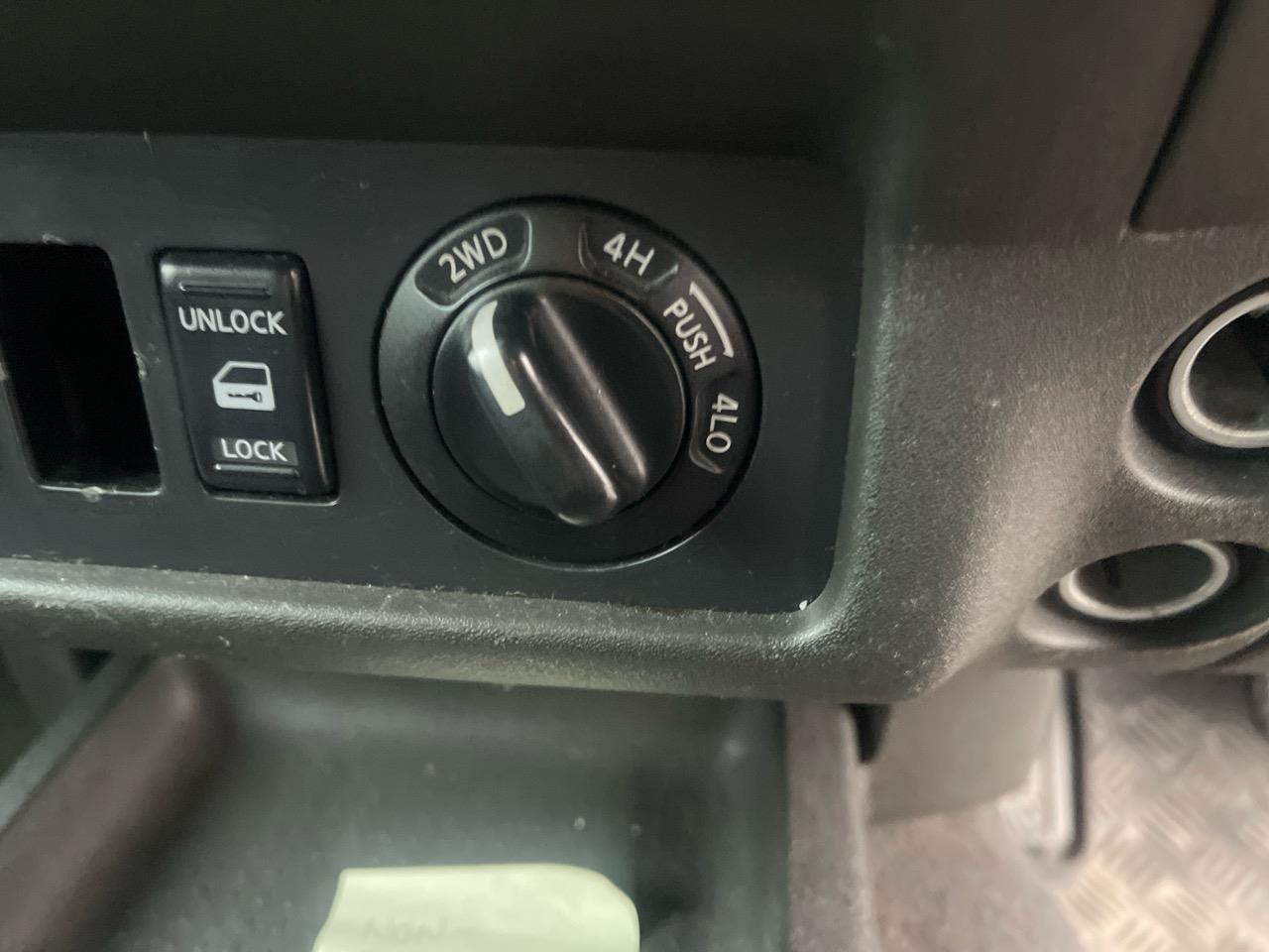 image-12, 2006 Nissan NAVARA 2.5 4WD MT DIESEL at Greymouth