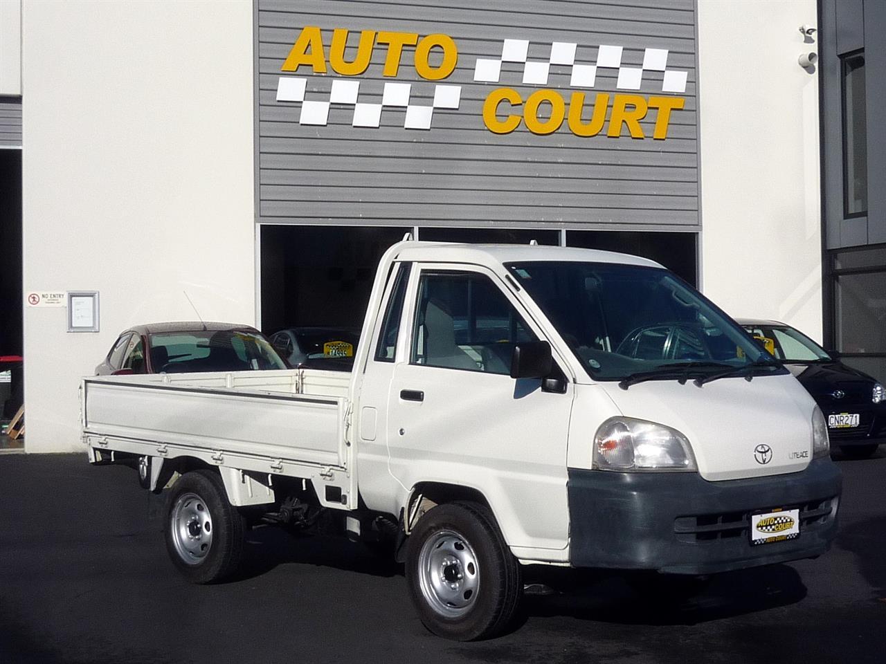 Toyota lite ace truck