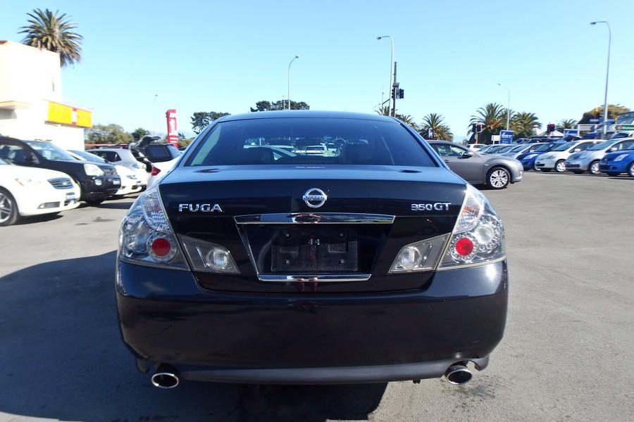 Nissan fuga 2007