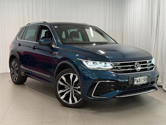 image-0, 2023 Volkswagen Tiguan TSI R-LINE 4WD 2.0PT at Christchurch