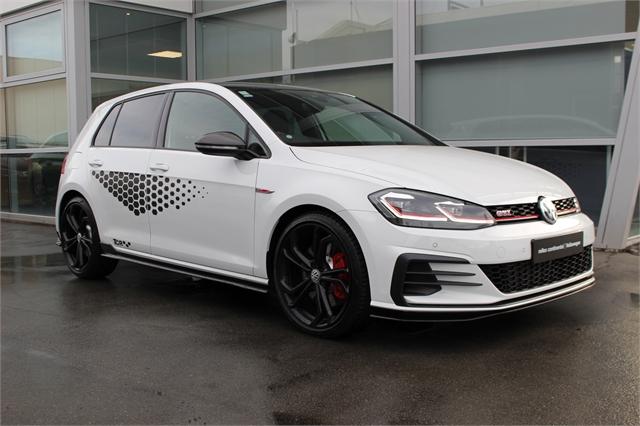 2020 Volkswagen Golf GTI TCR LIMITED EDITION 213kW on handshake