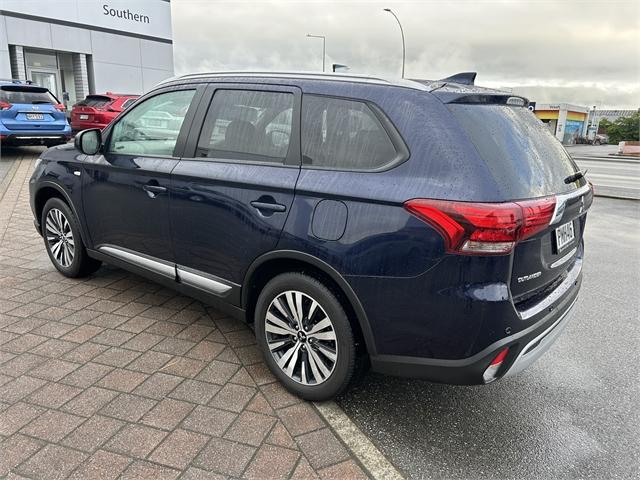 image-4, 2022 Mitsubishi Outlander LS 2.4P/Cvt at Invercargill