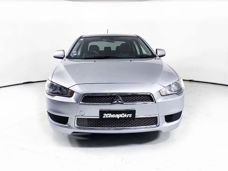 2009 Mitsubishi Galant Fortis on handshake