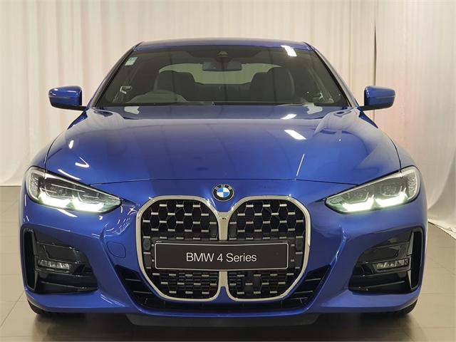 2020 BMW 420i Coupe Launch Edition on handshake