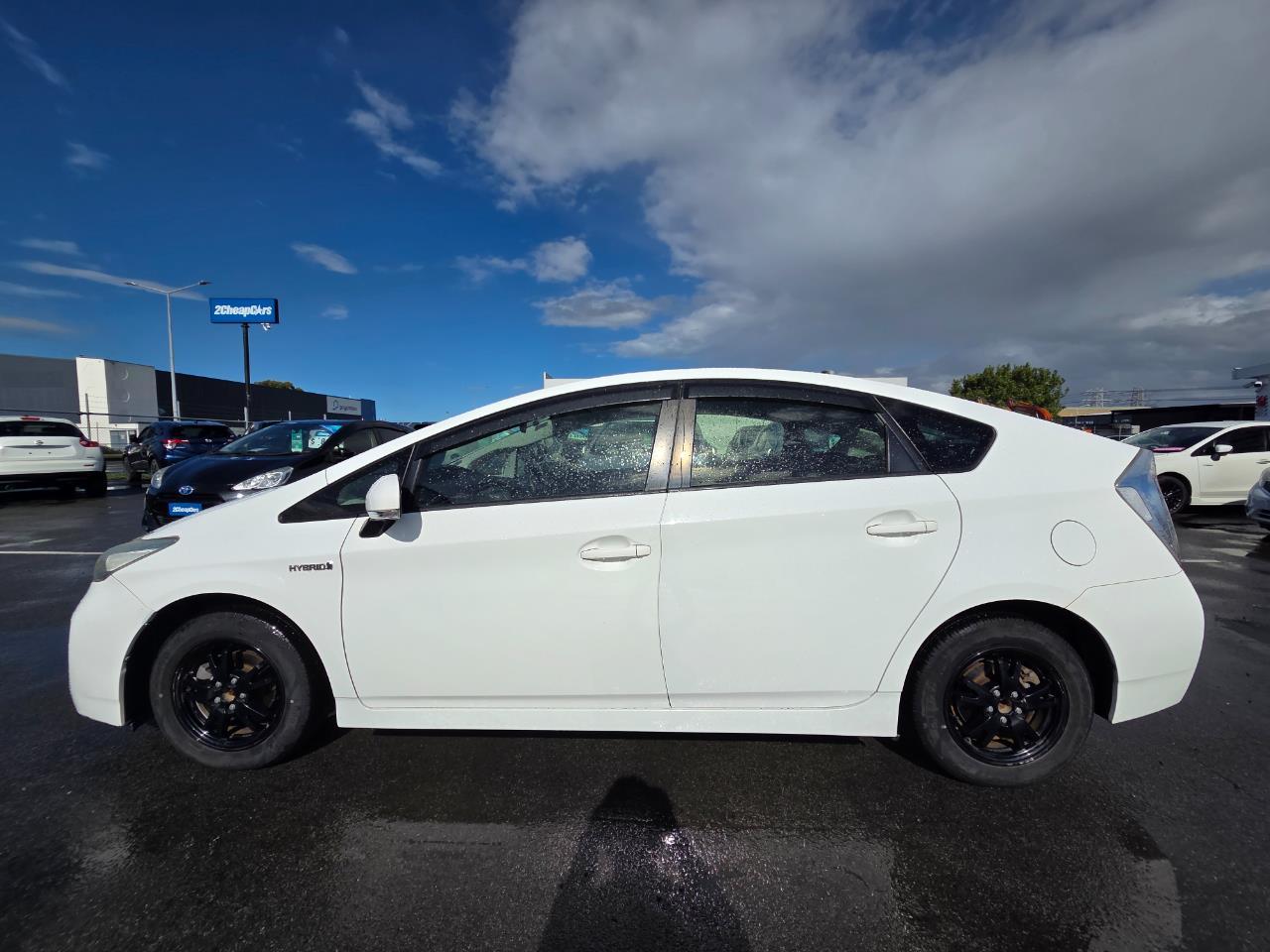 image-8, 2014 Toyota Prius Hybrid at Christchurch