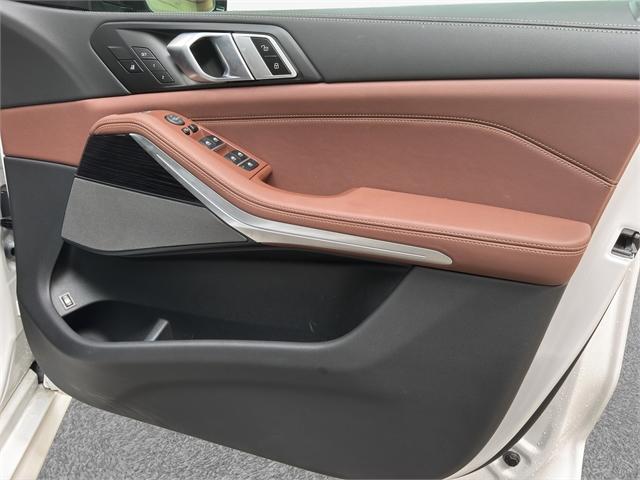 image-13, 2025 BMW X5 Xdrive50e M Sport Innovations at Dunedin