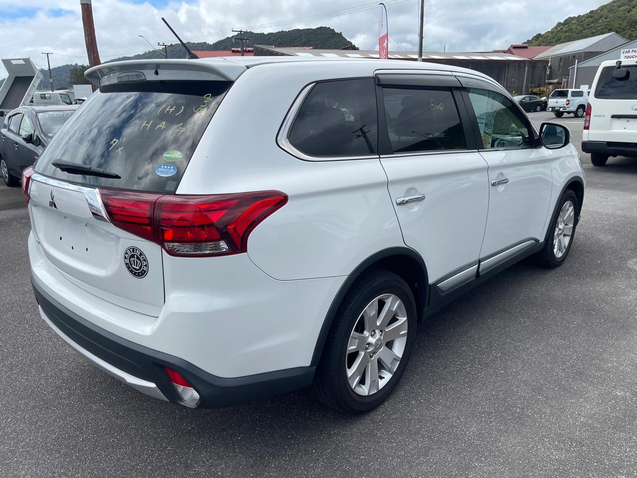 image-4, 2015 Mitsubishi Outlander 4WD 7 Seater at Greymouth
