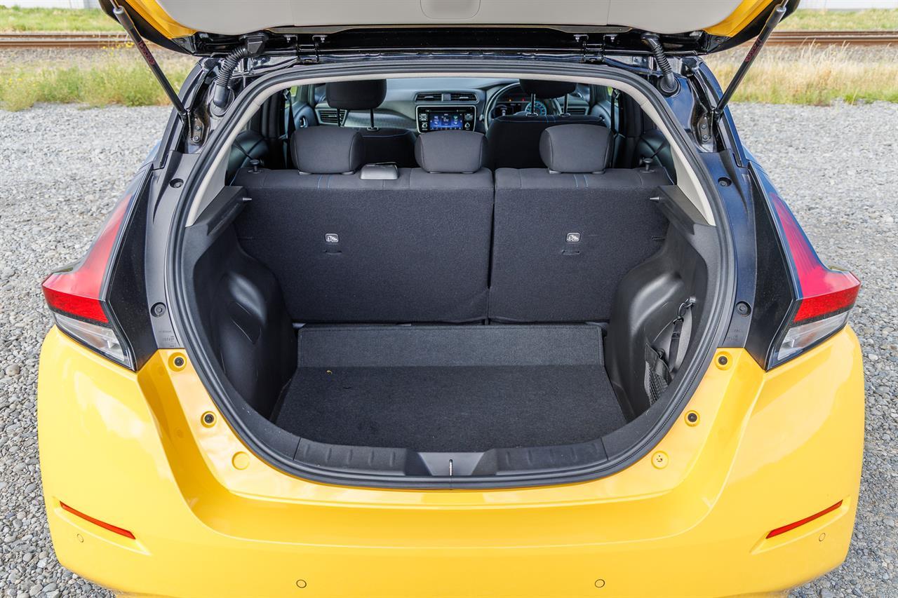 image-8, 2018 Nissan LEAF G (40KWH) at Christchurch