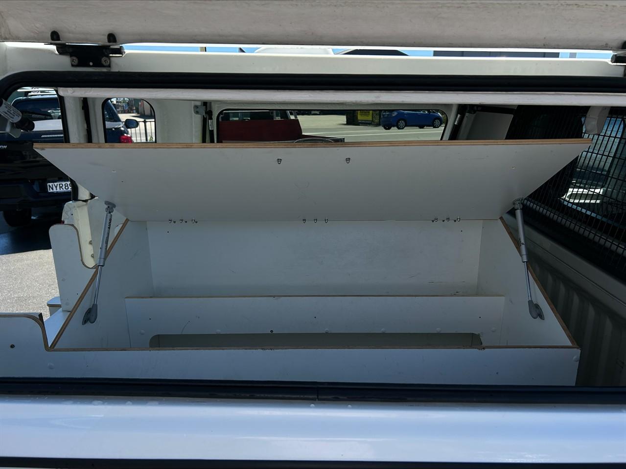 image-10, 2018 Toyota Hilux S TD EC 2.8D/5MT/UT at Waimakariri