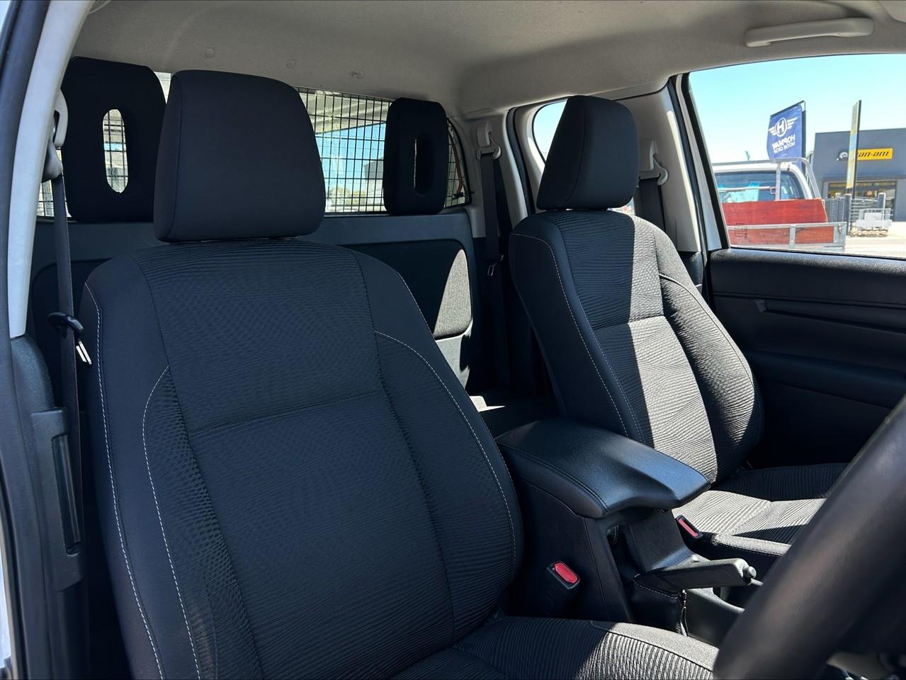 image-17, 2018 Toyota Hilux S TD EC 2.8D/5MT/UT at Waimakariri