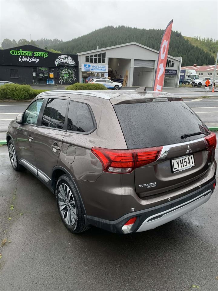 image-3, 2019 Mitsubishi Outlander XLS 2.3D/4WD/6AT at Dunedin