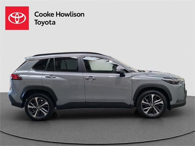 image-6, 2022 Toyota Corolla Cross Limited 2.0L Hybrid at Dunedin