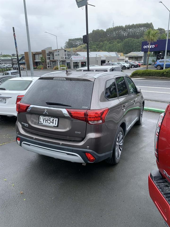 image-2, 2019 Mitsubishi Outlander XLS 2.3D/4WD/6AT at Dunedin
