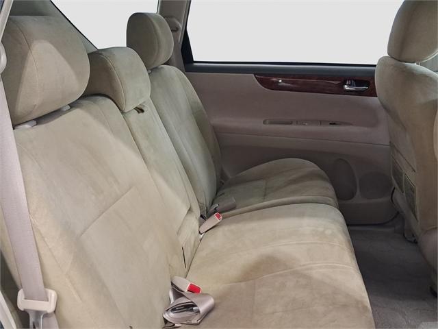 image-11, 2005 Toyota Ipsum 2.4L at Dunedin