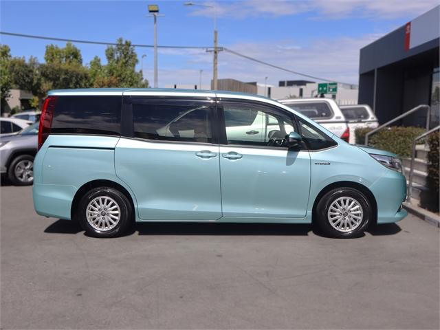image-7, 2015 Toyota Noah Hybrid G 7 Seater, Push Start at Christchurch